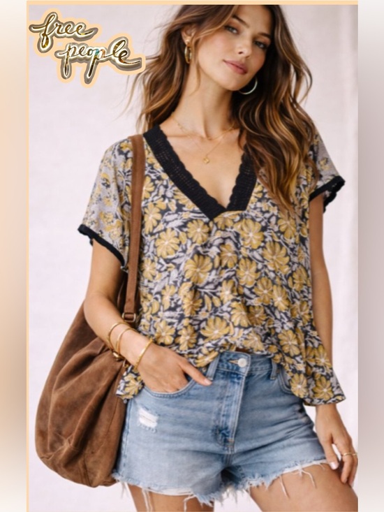 Free People Tops - Free People Leilani Floral Printed Crop Top Medium Black combo